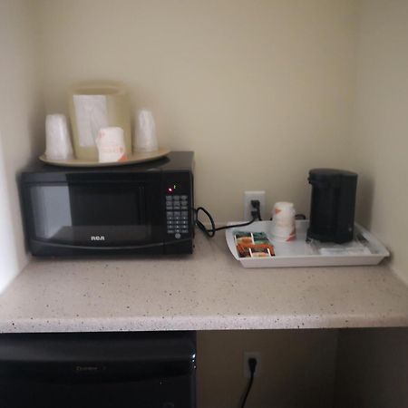 Quality Inn & Suites Hawkesbury Exteriör bild